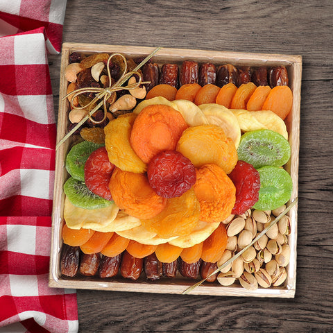 Square Fruit & Mixed Nut Pistachio Tray 23 oz