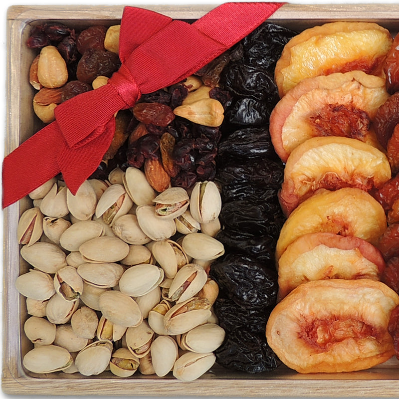 Fruit & Nut Pine Tray 28 oz Vacaville Fruit Company Inc.